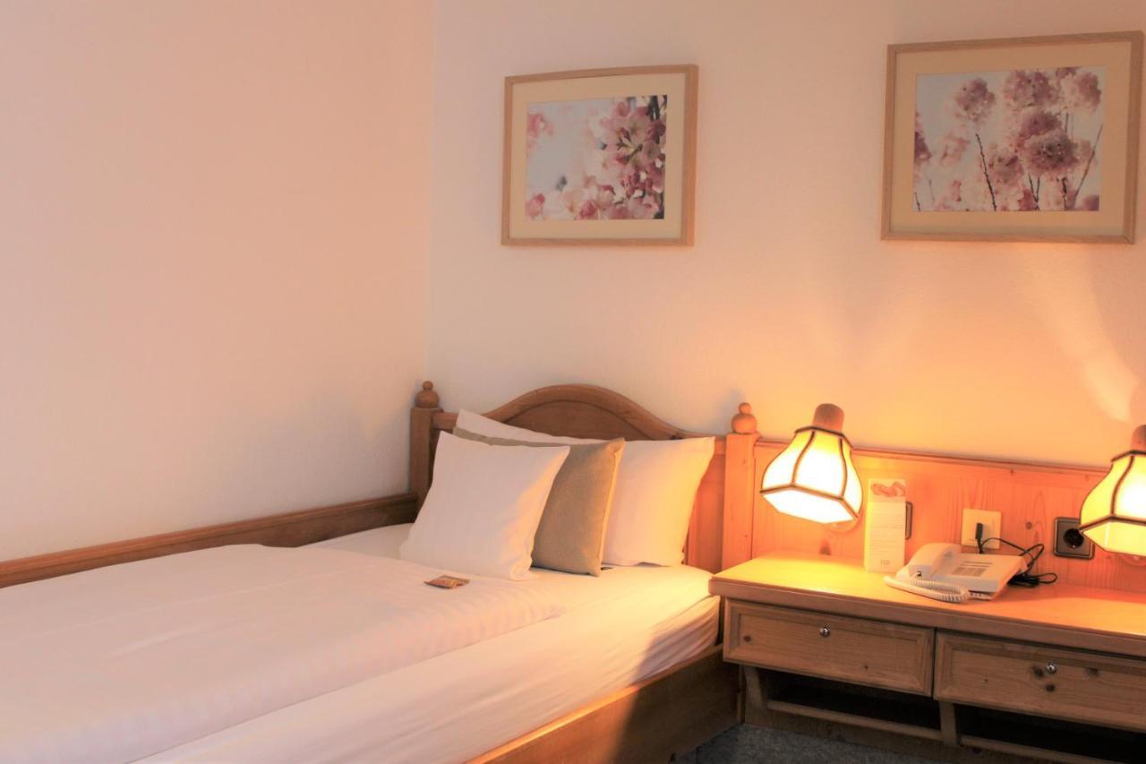 Landhotel Hubertus Unterelsbach ภายนอก รูปภาพ