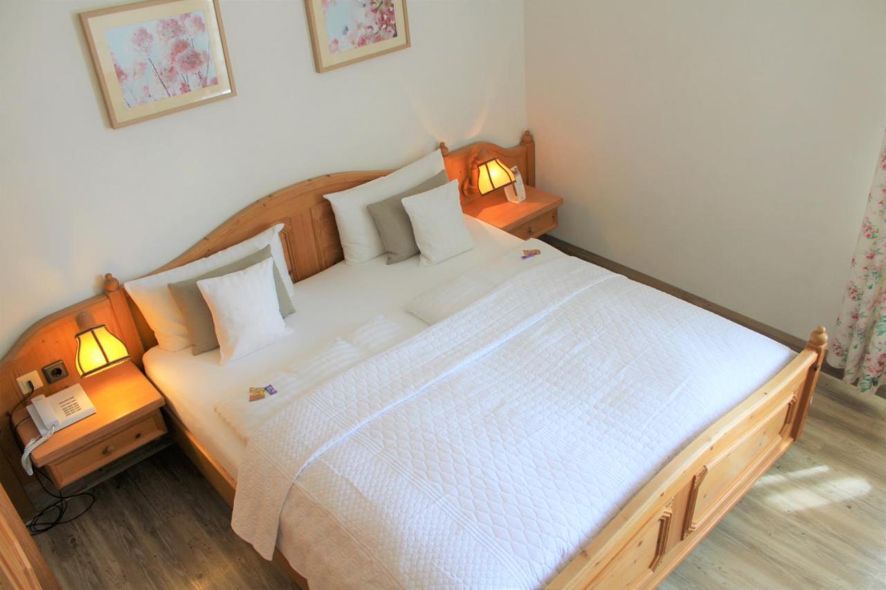 Landhotel Hubertus Unterelsbach ภายนอก รูปภาพ